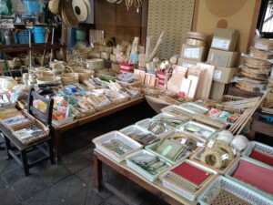 茣蓙九・森九商店店内