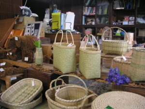 茣蓙九・森九商店店内