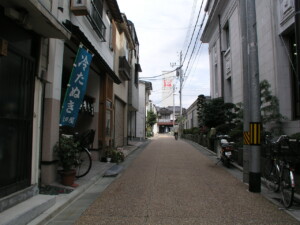 茣蓙九・森九商店街並み