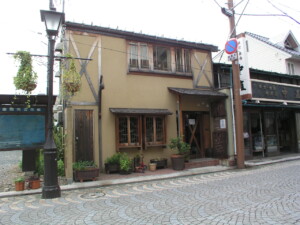 茣蓙九・森九商店街並み