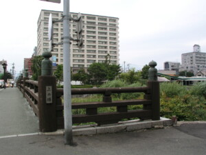 茣蓙九・森九商店街並み