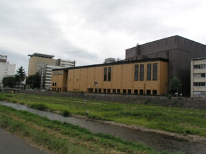 茣蓙九・森九商店街並み